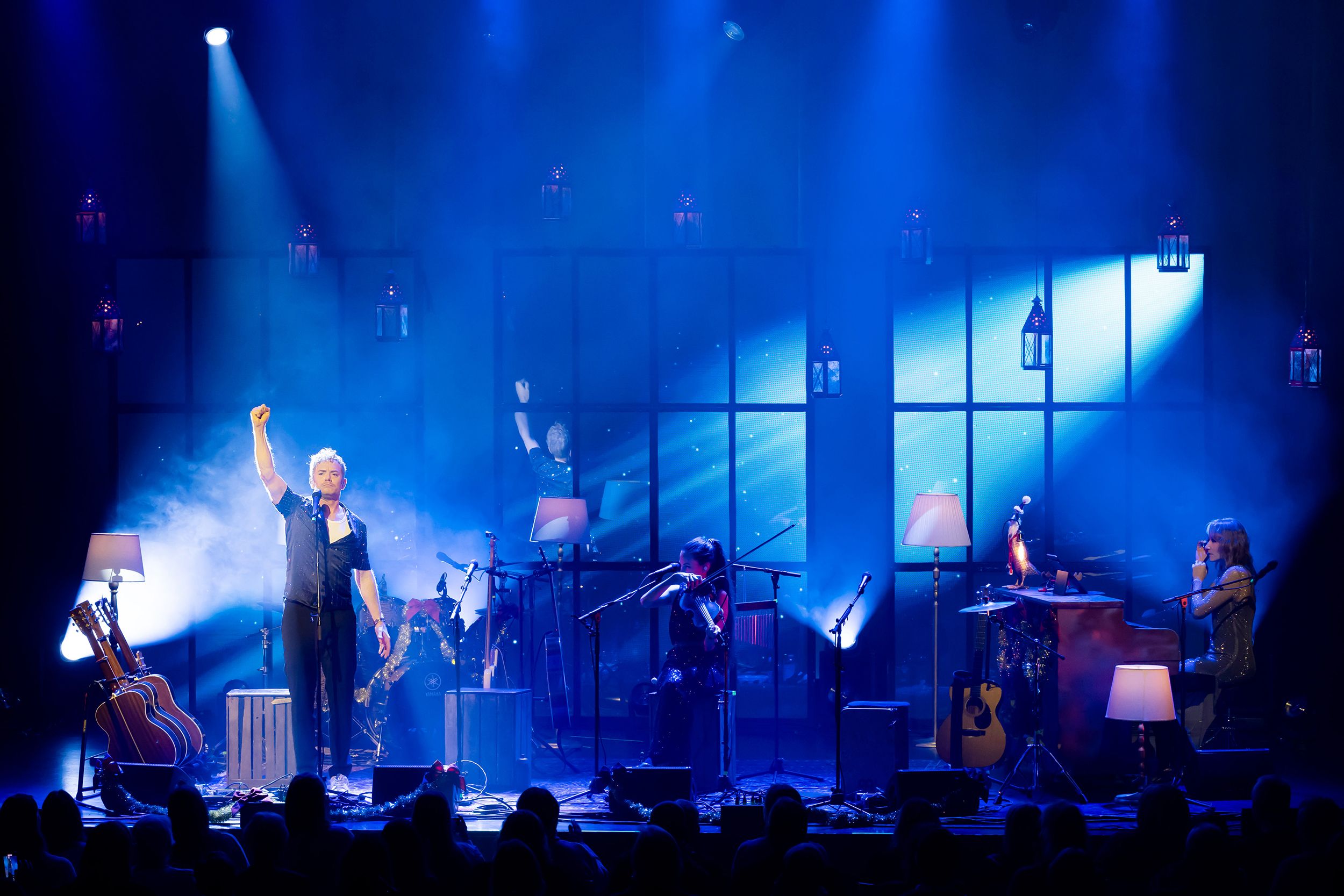 Unplugged Christmas i Linköping konsert och kongress. Med Peter Johansson, Bruno Mitsogiannis, Matilda Grün och Petra Wahlgren.