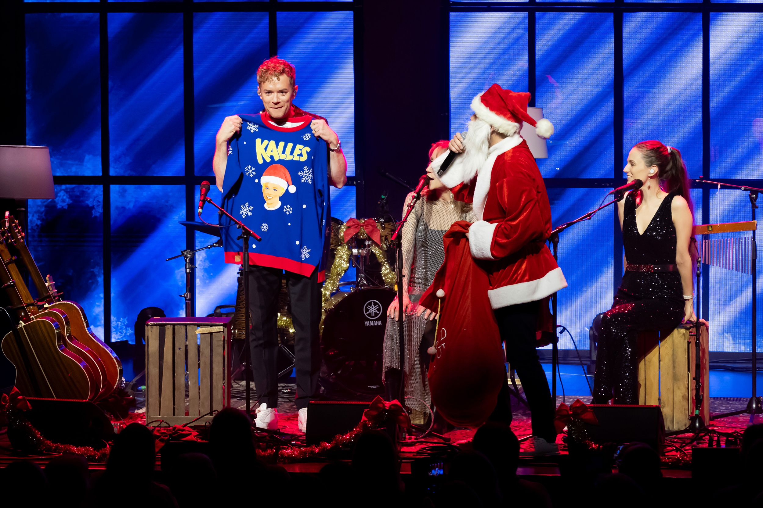 Unplugged Christmas i Linköping konsert och kongress. Med Peter Johansson, Bruno Mitsogiannis, Matilda Grün och Petra Wahlgren.