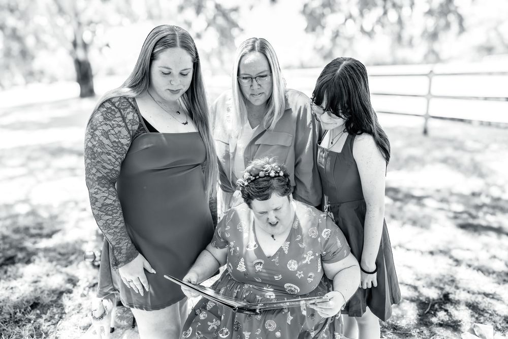 Christmas photos Penrith
Christmas mini sessions Western Sydney
Santa photos Sydney
Outdoor Christmas family photoshoot
Holiday portraits Pe