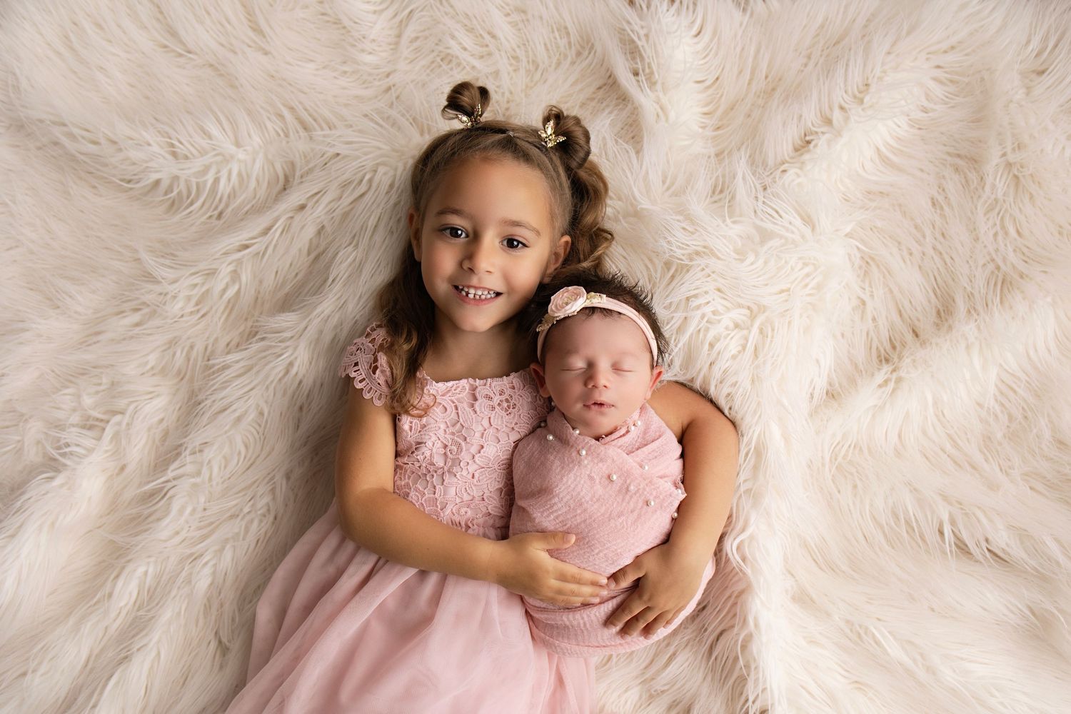 Newborn photos with Kendall Kuss Photography Nashotah WI, lake country family photographer, Watertown WI photography studio