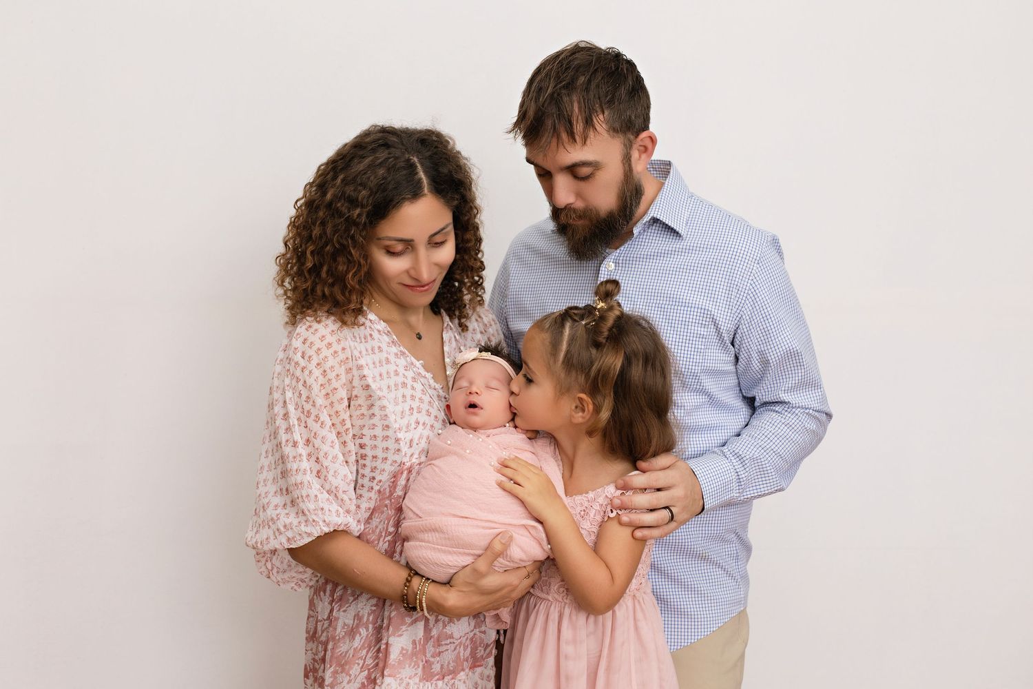 Newborn photos with Kendall Kuss Photography Nashotah WI, lake country family photographer, Watertown WI photography studio