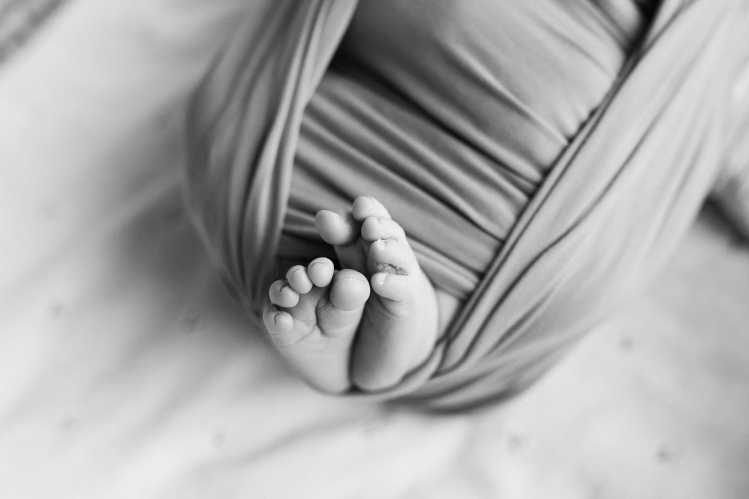 Newborn photos with Kendall Kuss Photography Nashotah WI, lake country family photographer, Watertown WI photography studio