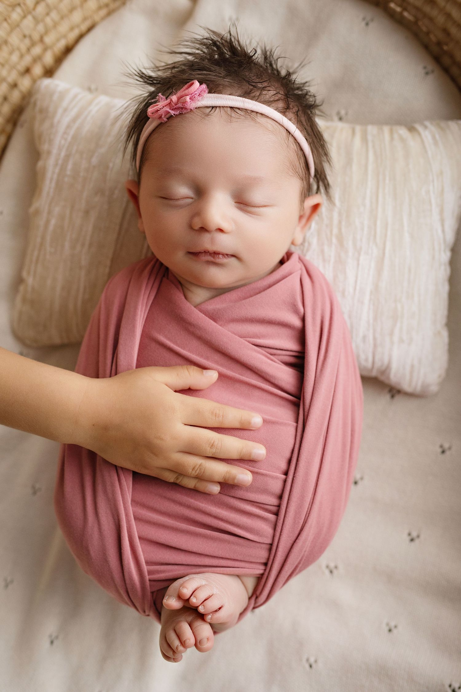 Newborn photos with Kendall Kuss Photography Nashotah WI, lake country family photographer, Watertown WI photography studio