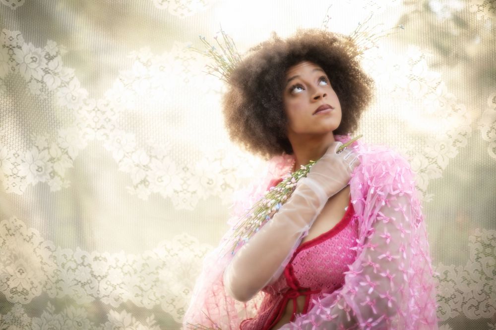 Dreamy golden hour Flower Bound Photo event done at Fish Lake in Spokane Washington Cheney Washington