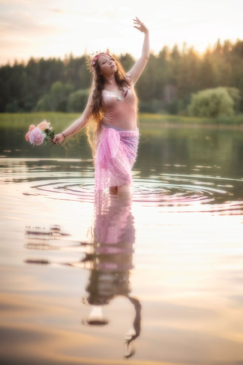 Dreamy golden hour Flower Bound Photo event done at Fish Lake in Spokane Washington Cheney Washington