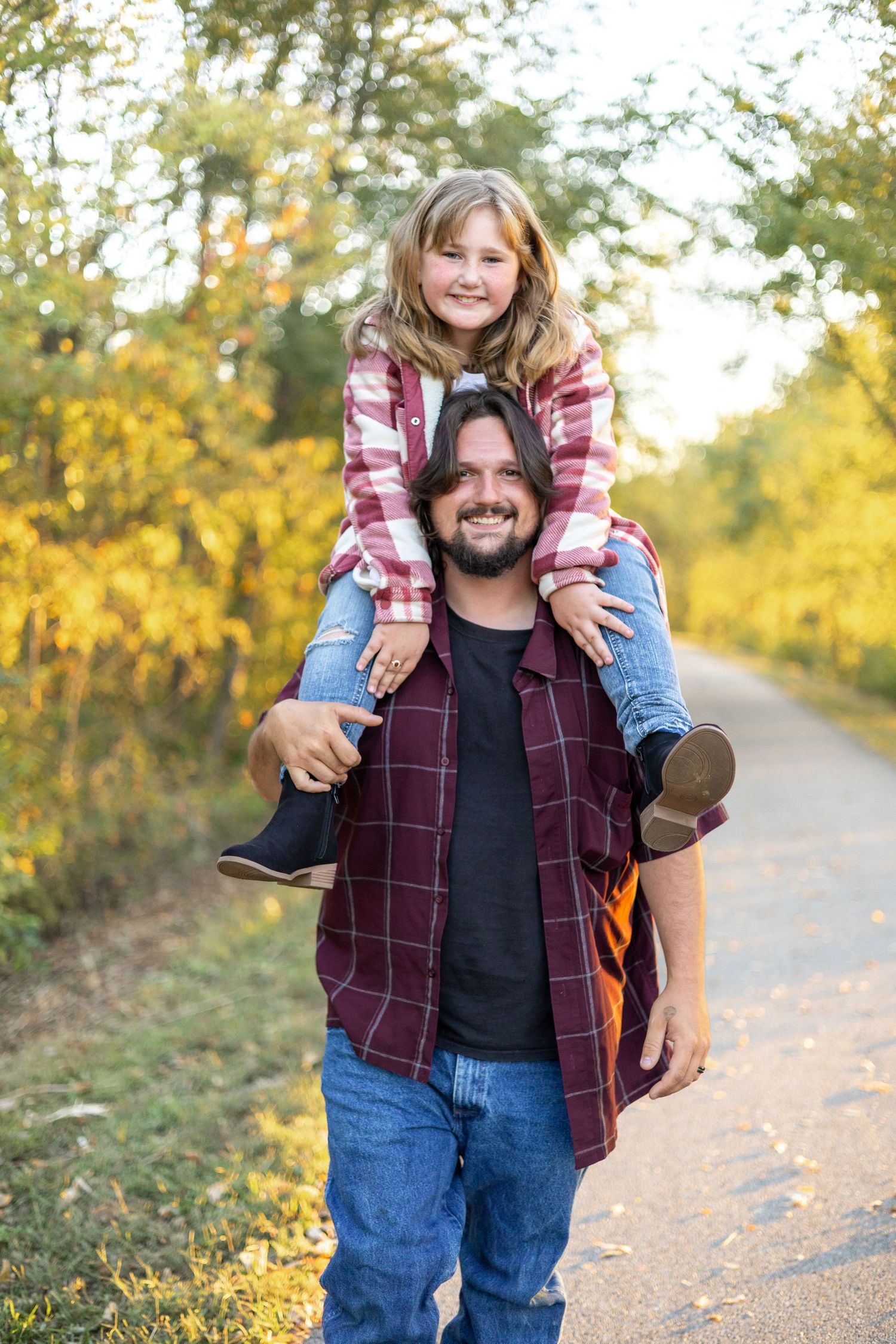 Central, Illinois Family Photographer captures a family together at Centennial Park, Springfield, IL