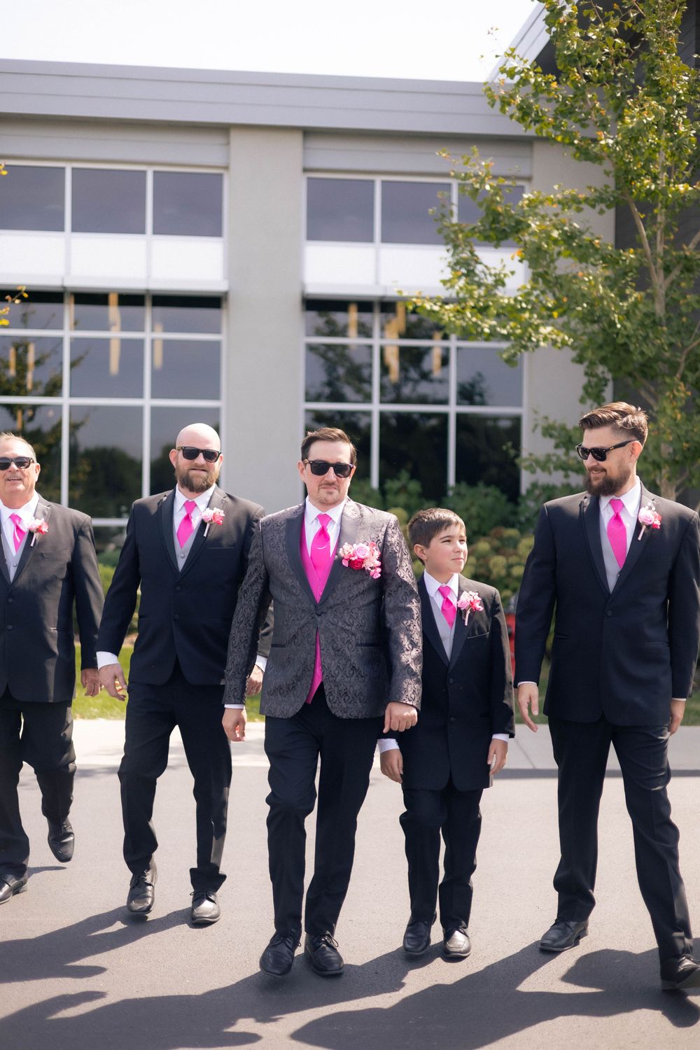 outdoor bridal party portraits in Springfield, Illinois
