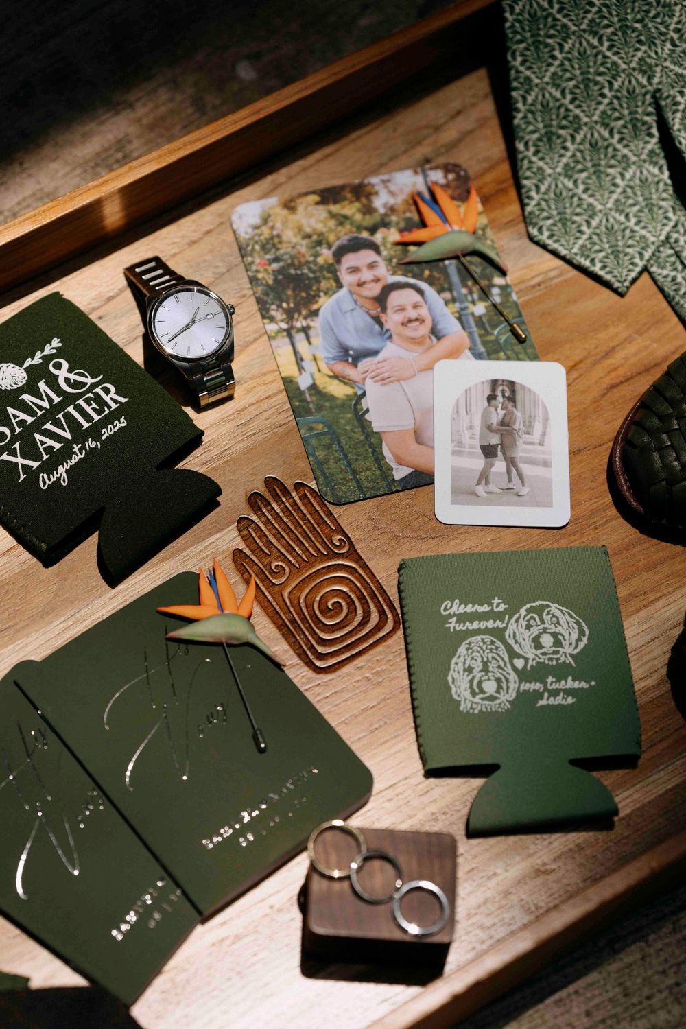 Grooms accessories and details captured by Costa Rica wedding photographer.