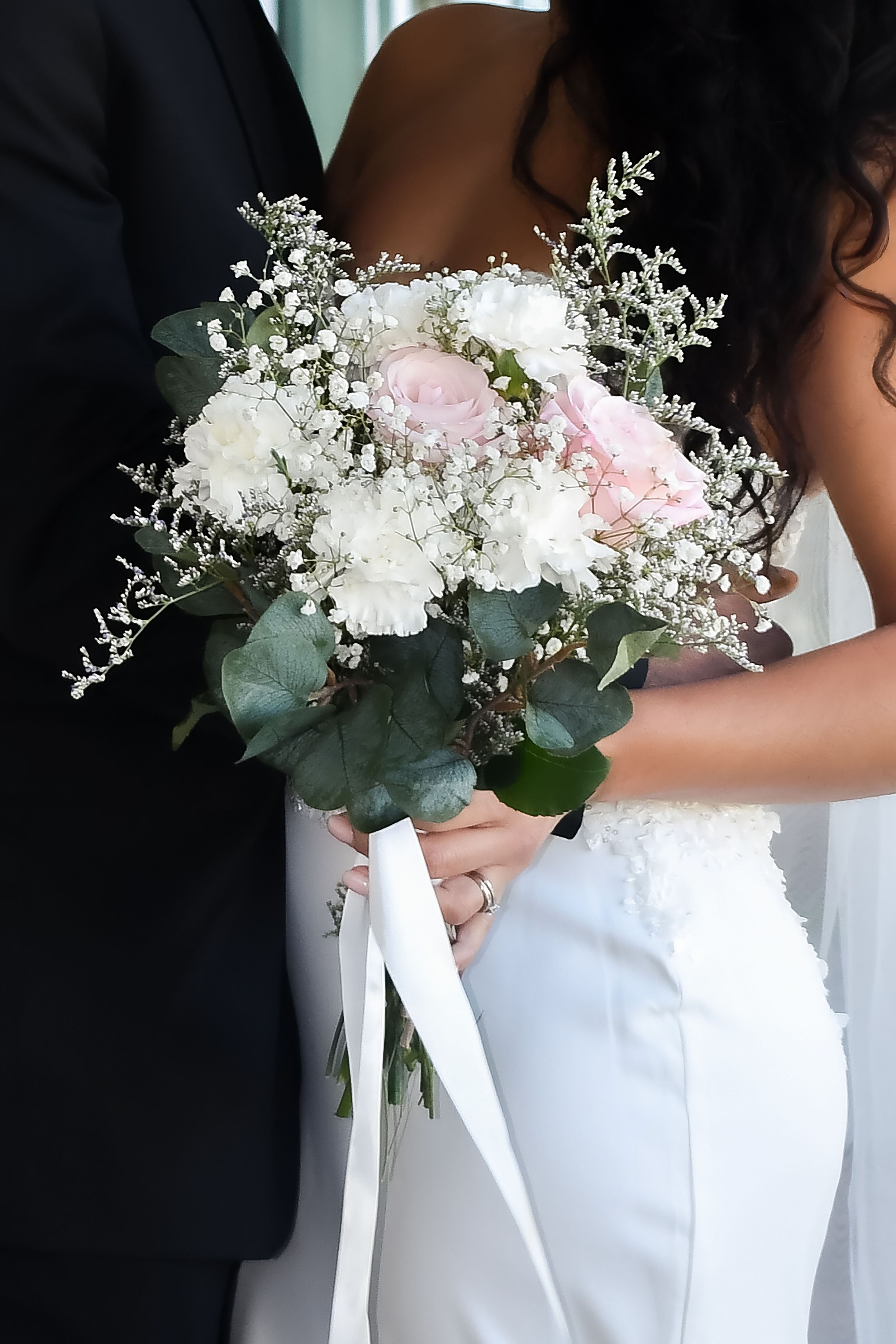Reportage photo de mariage rempli d’émotions et de lumière naturelle.
Photographe mariage sur la Rive-Sud de Montréal, spécialisée en moment
