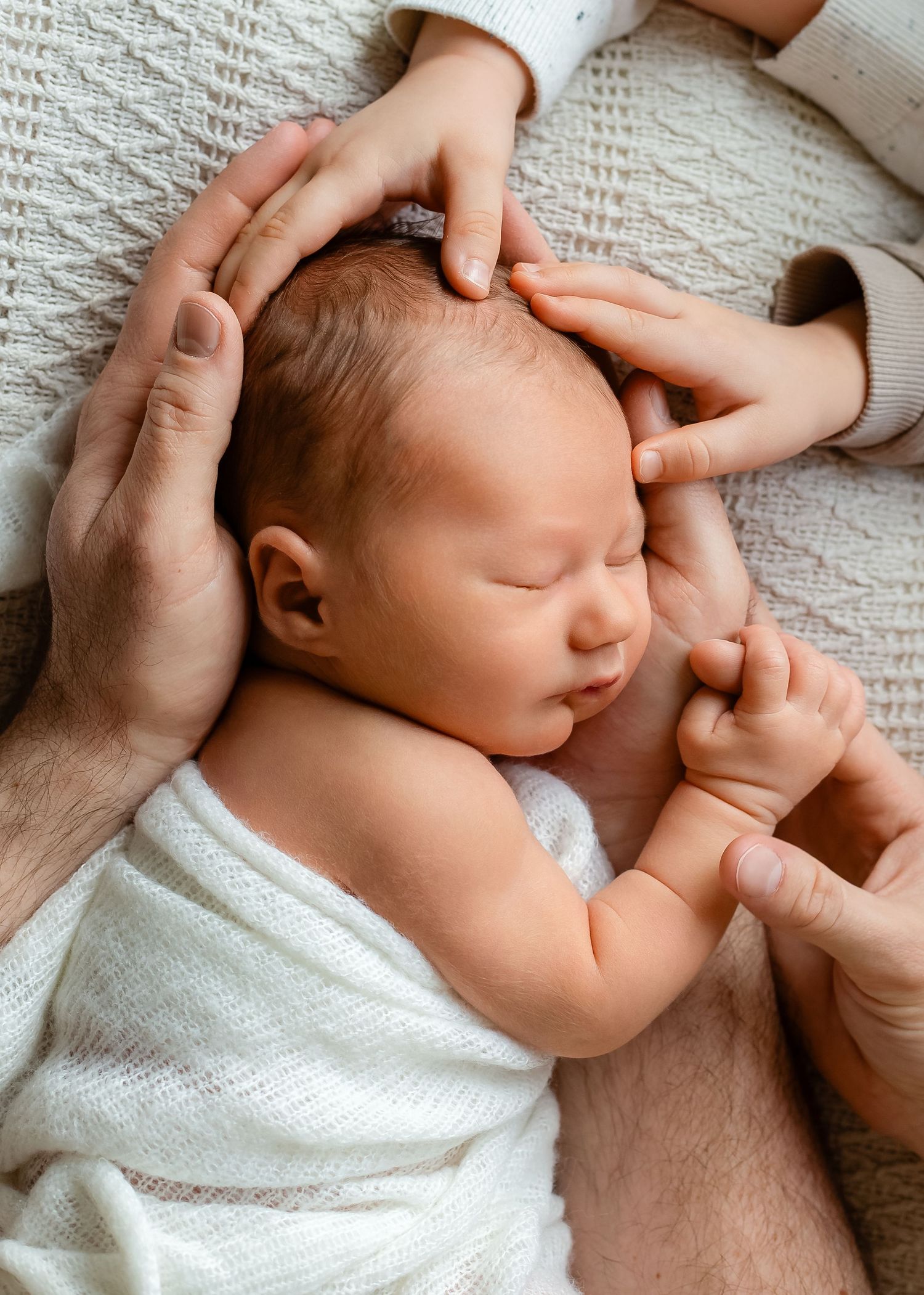 Natürliche Babyfotos, Newborn-, Familien- & Babybauchshootings in Nürtingen & Filderstadt. Liebevolle Erinnerungen, warm & authentisch.