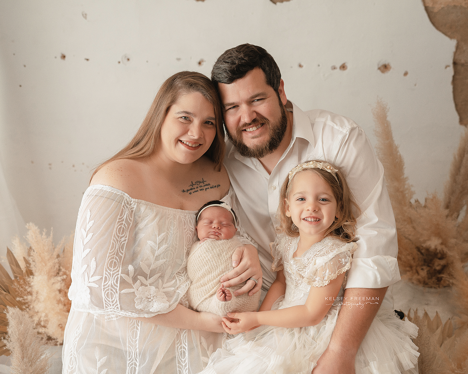 Newborn, maternity, & family photography studio located in between Atlanta, Georgia and Birmingham, Alabama with full service photo studio.
