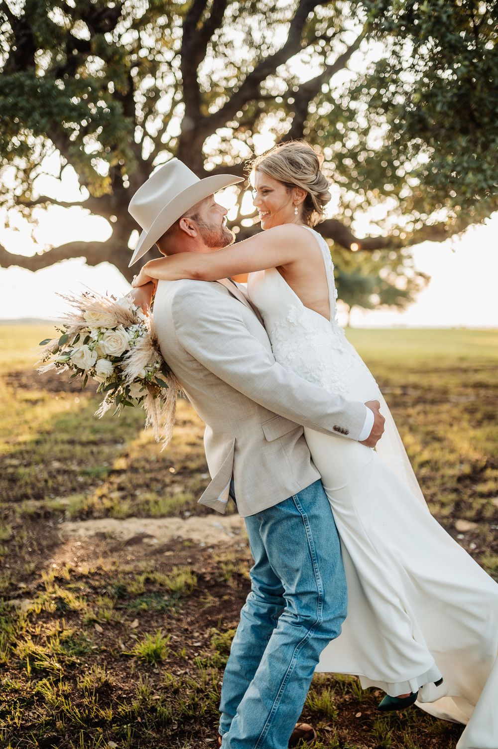Parker county Texas Wedding photographer, Weatherford tx wedding photographer, dfw wedding photographer
