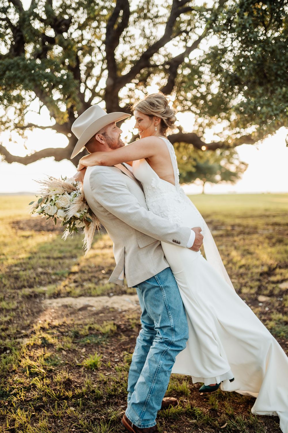 Parker county Texas Wedding photographer, Weatherford tx wedding photographer, dfw wedding photographer