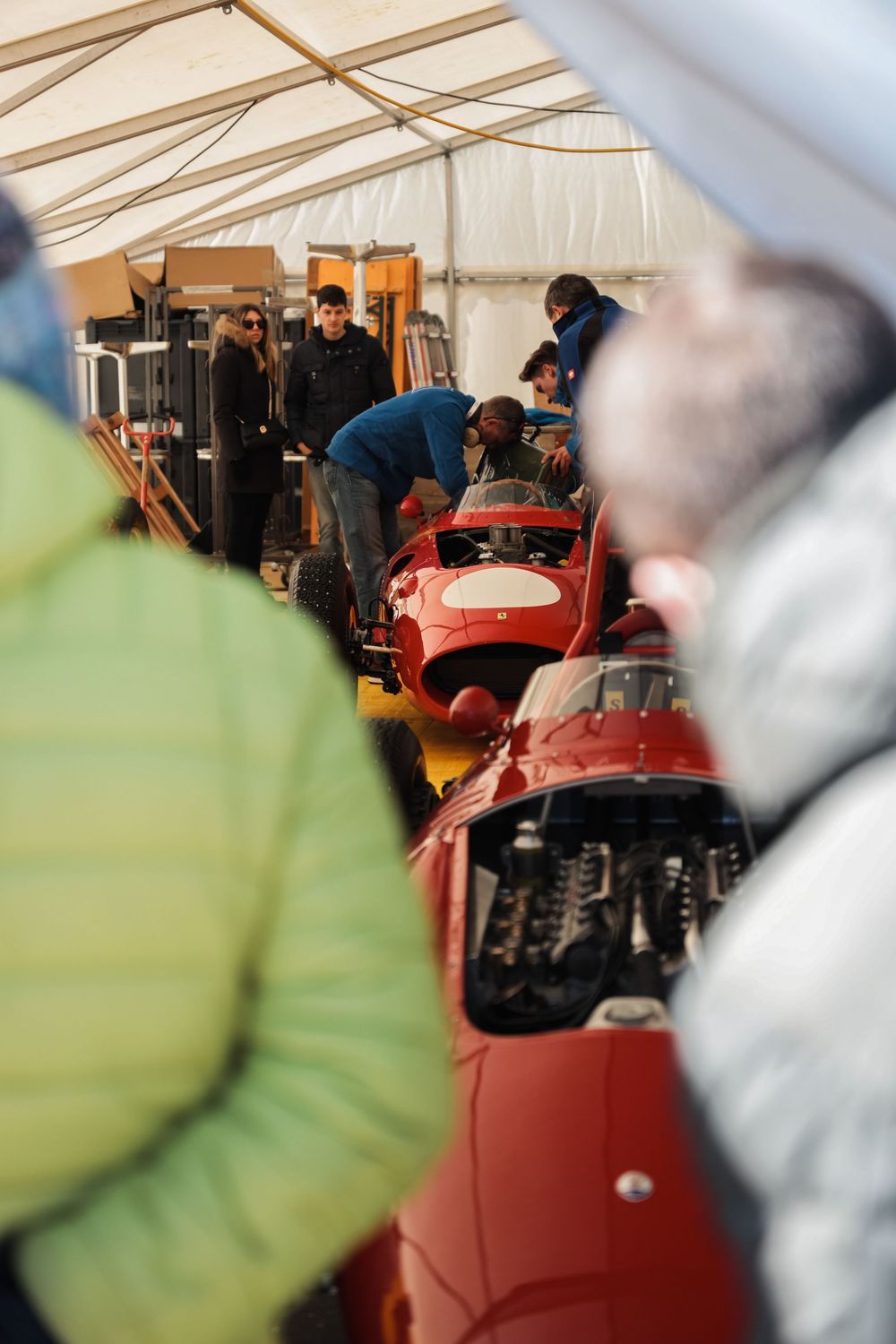Fotografía profesional de The ICE St. Moritz: coches exclusivos y ambiente premium capturados por Boskoop Studio.