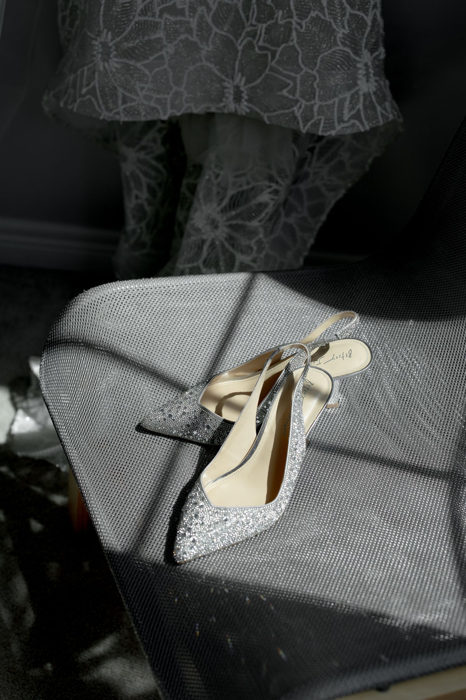 editorial Photography in Royal Venetian Mansion Venue Aurora