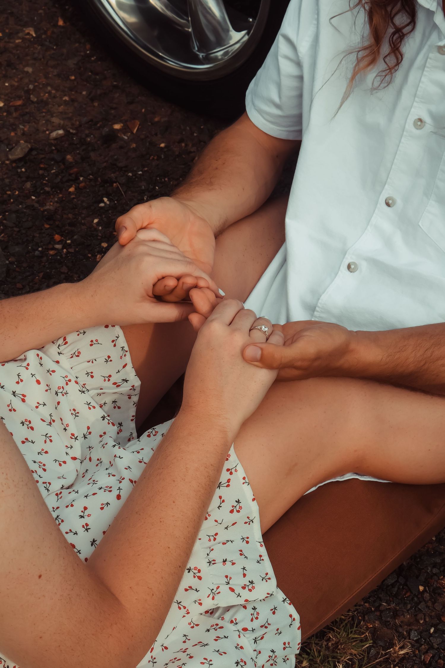 Lifestyle couples photography telling the story of love in an effortless and authentic way