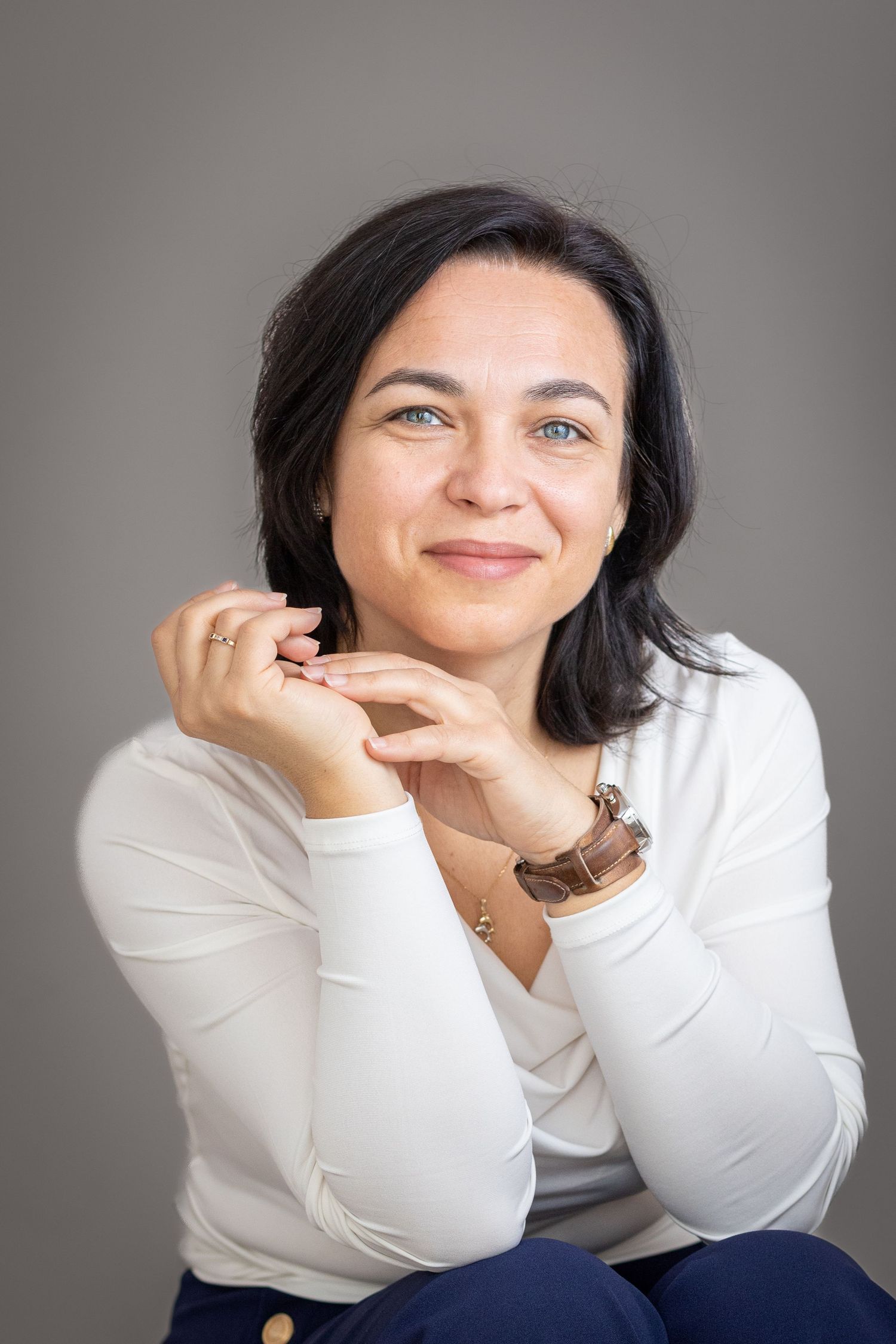 Antreprenoare in timpul unei ședințe foto de brand