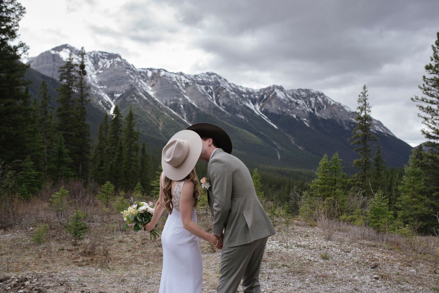 Canmore Elopement Wedding Photographer
Canmore Wedding Photographer