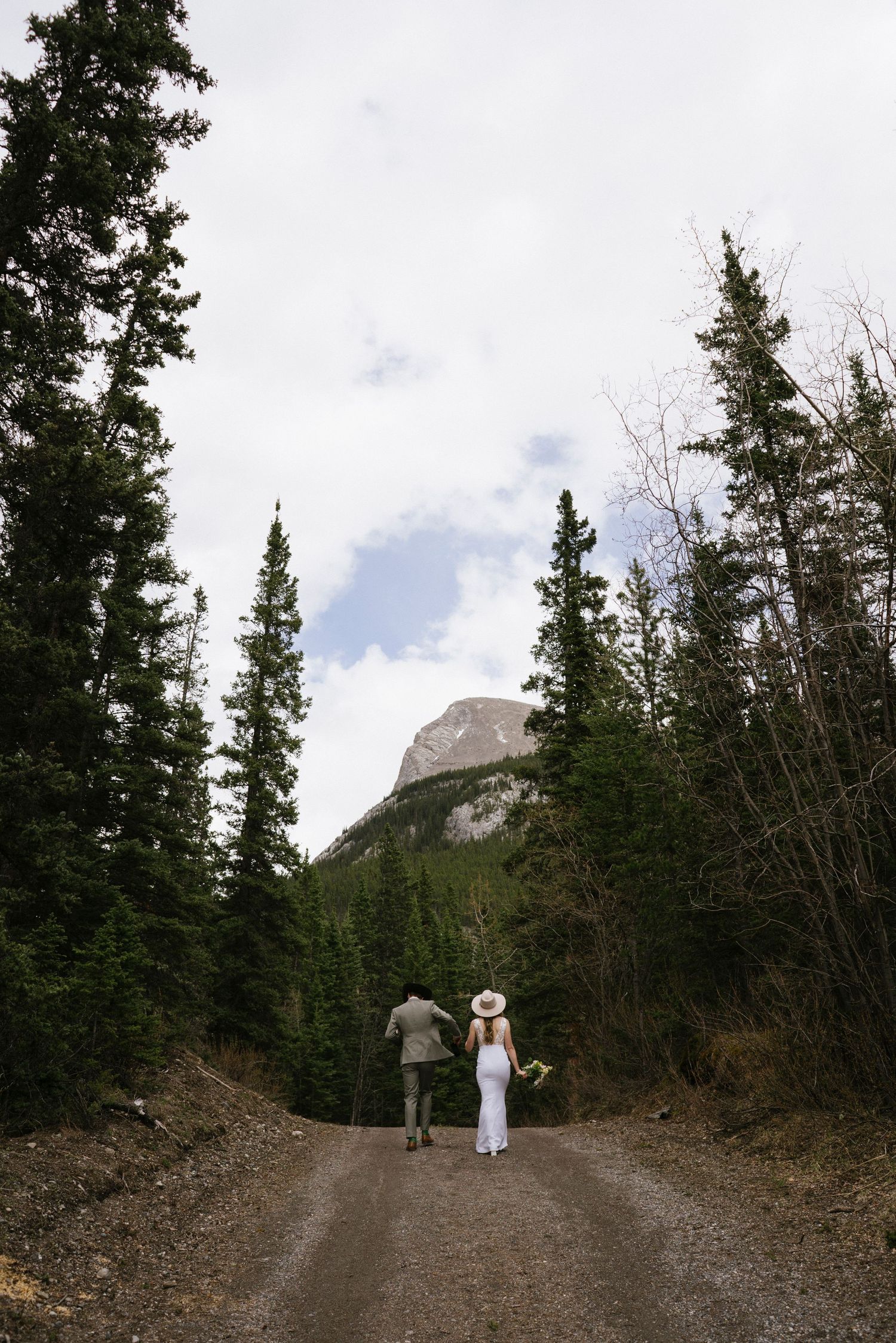 Canmore Elopement Wedding Photographer
Canmore Wedding Photographer
