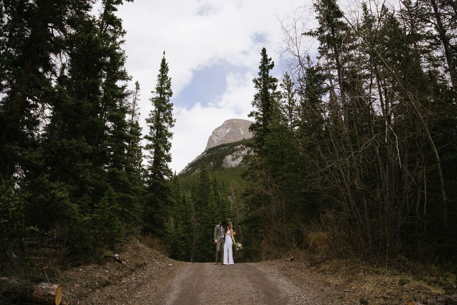 Canmore Elopement Wedding Photographer
Canmore Wedding Photographer