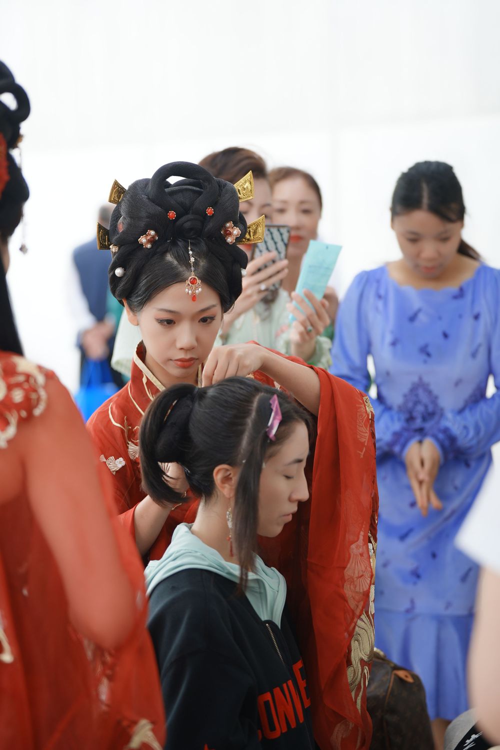 Group photo of performers in Hanfu at a Chinese Traditional Music Concert, captured by an Auckland event photographer.
