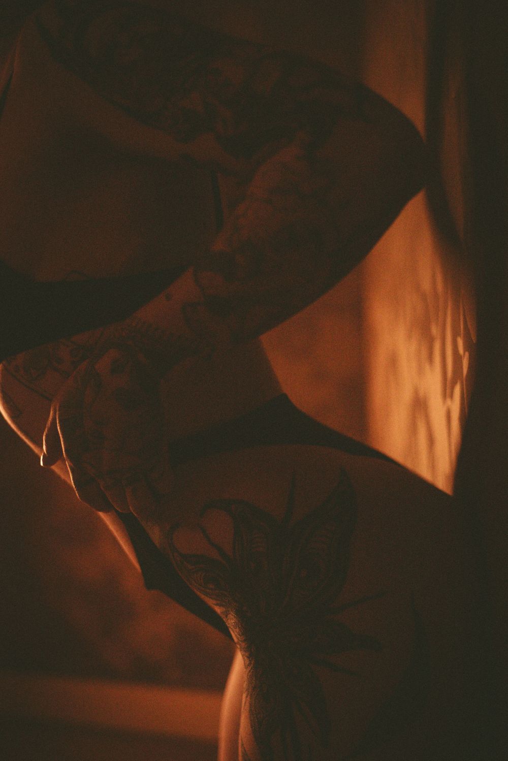 séance photo femme boudoir shooting photo sensuelle délicat doux à Limoges
Photographe Estelle Lureau