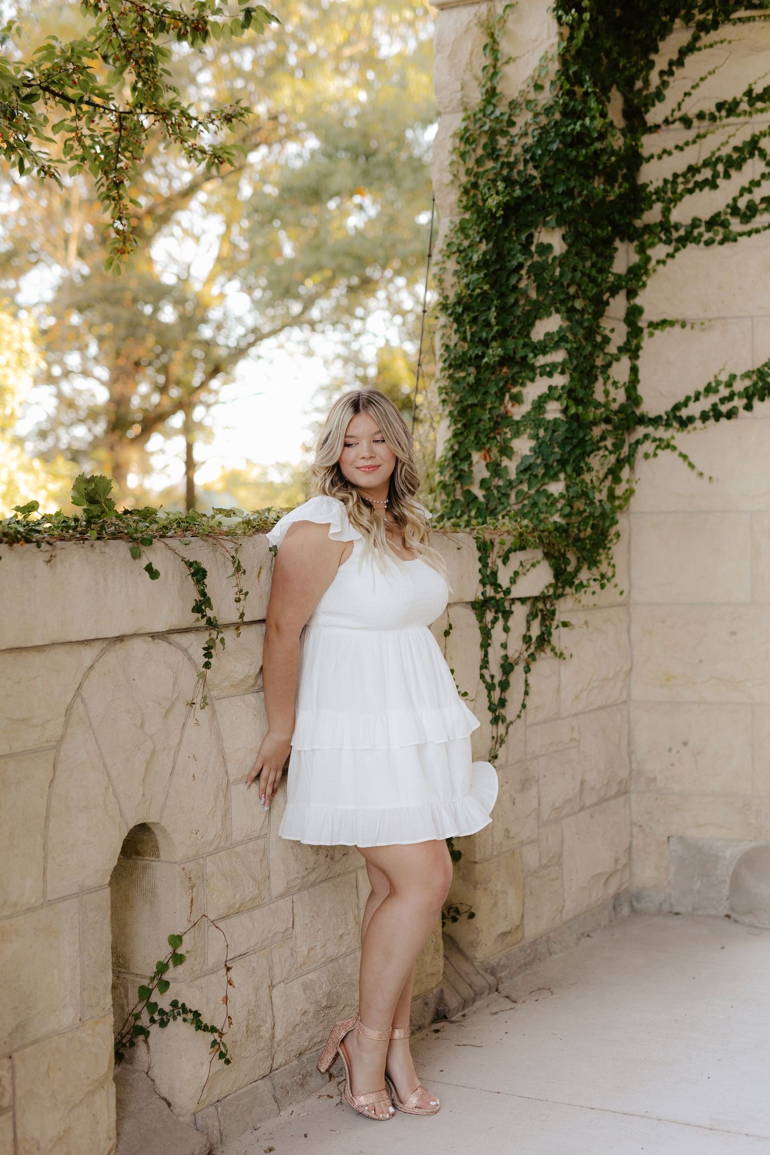 senior photo session at joslyn castle in omaha ne, senior photographer lincoln and omaha nebraska, senior photographers in lincoln ne