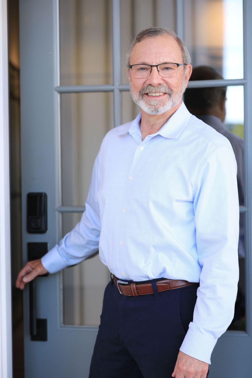 Outdoor natural light and men's lifestyle business shoot. Men's headshots. Sothebys headshots.