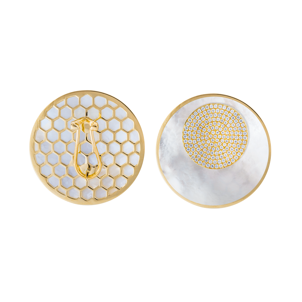 gold-diamond-ring-white-background-dubai.jpg