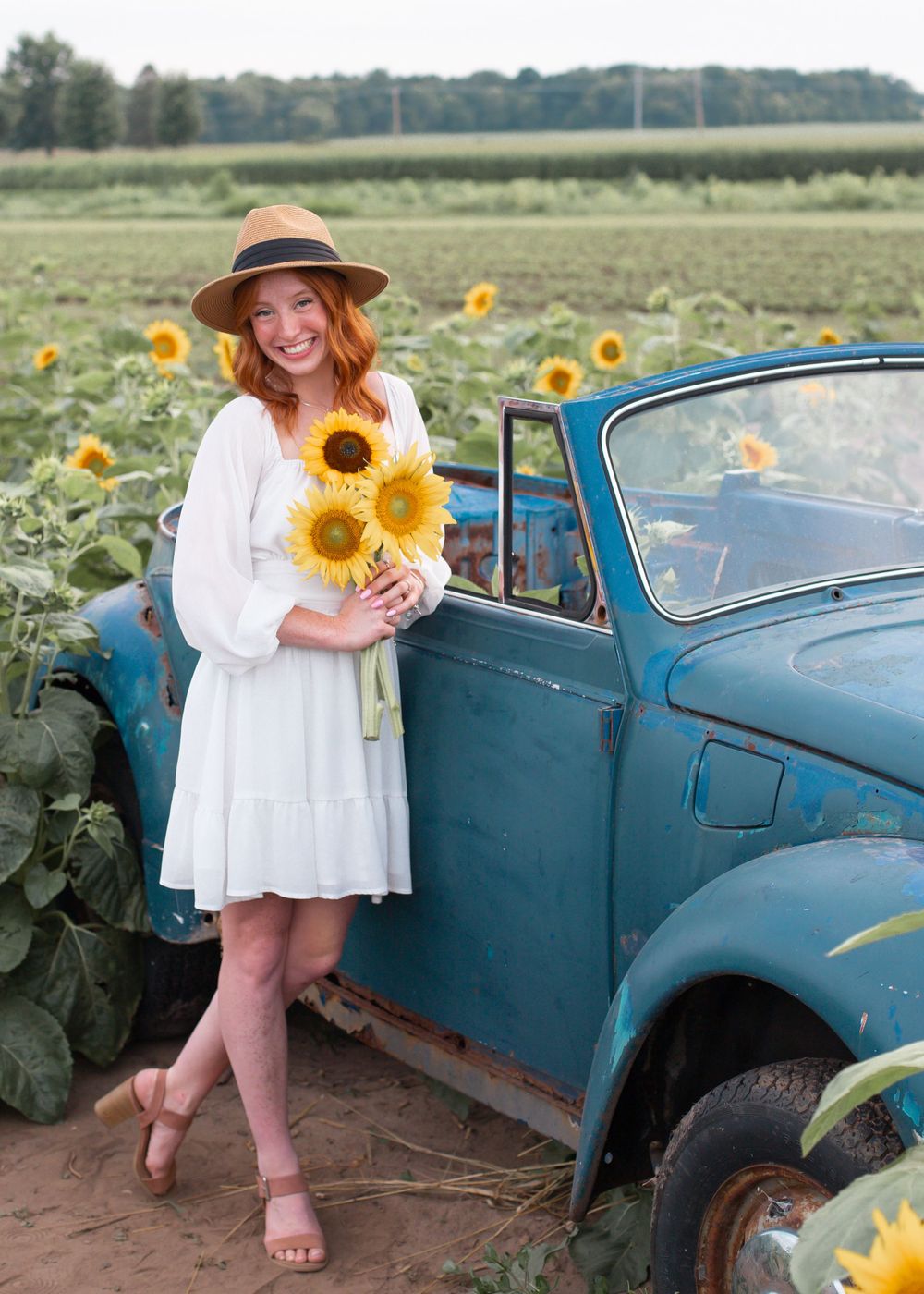 Professional Photography Janesville Wisconsin
Friends
Love
Friendship
Sunflowers
Natural Light