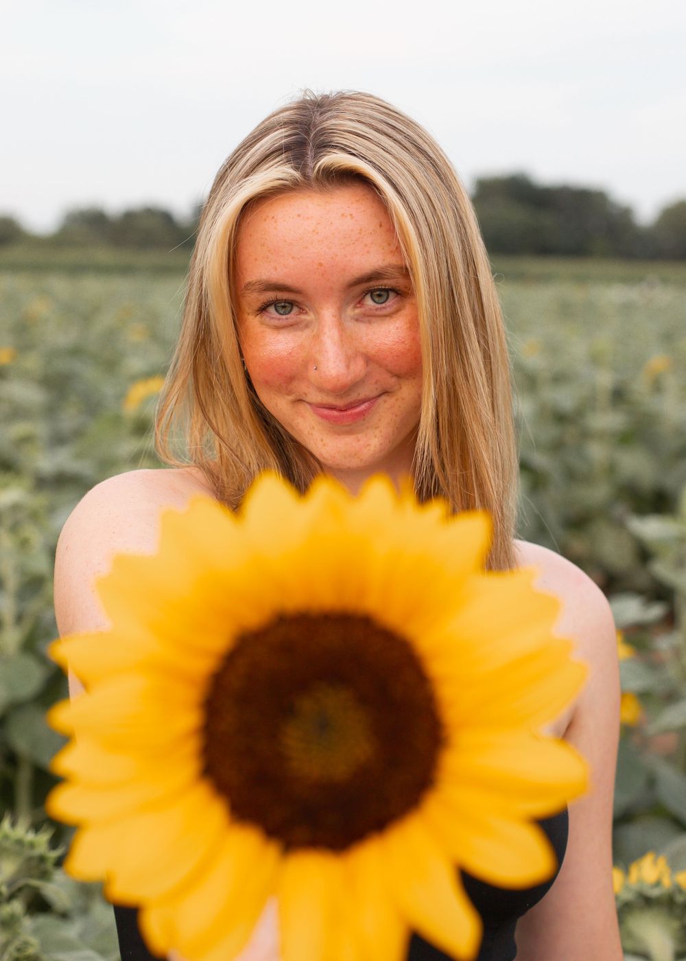 Professional Photography Janesville Wisconsin
Friends
Love
Friendship
Sunflowers
Natural Light