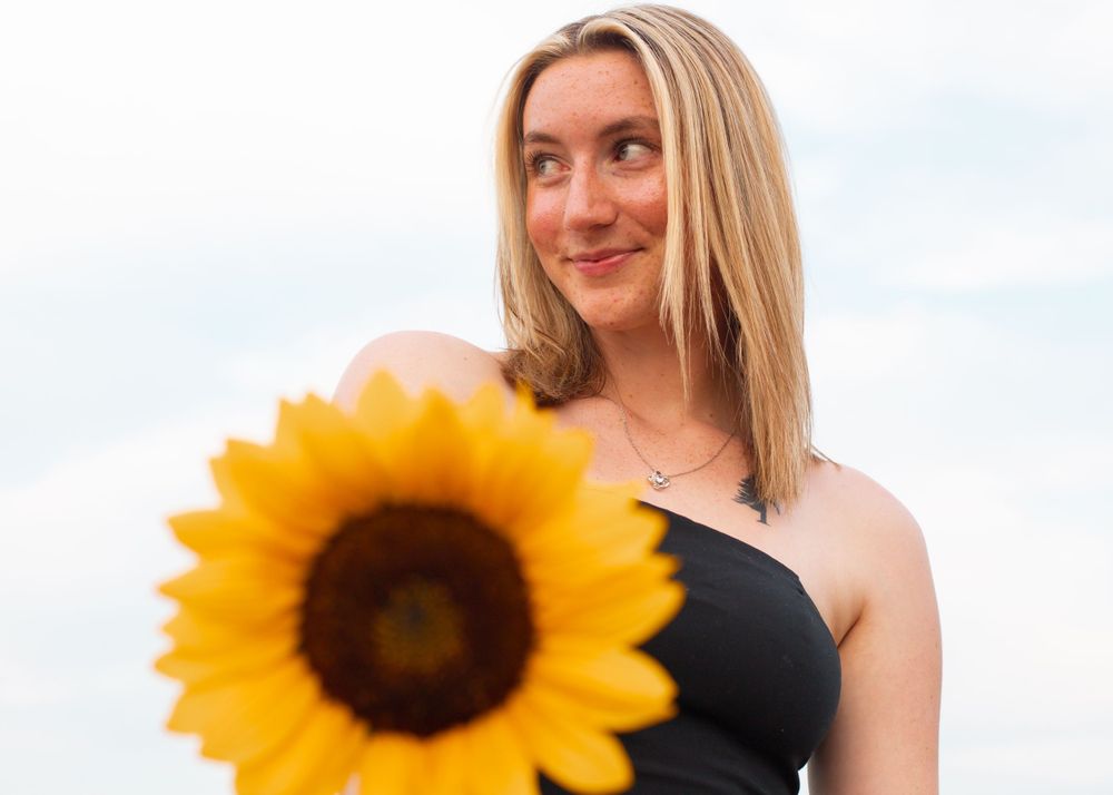 Professional Photography Janesville Wisconsin
Friends
Love
Friendship
Sunflowers
Natural Light