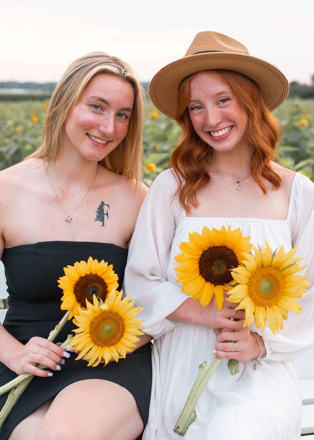 Professional Photography Janesville Wisconsin
Friends
Love
Friendship
Sunflowers
Natural Light