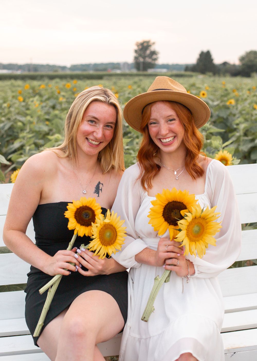 Professional Photography Janesville Wisconsin
Friends
Love
Friendship
Sunflowers
Natural Light