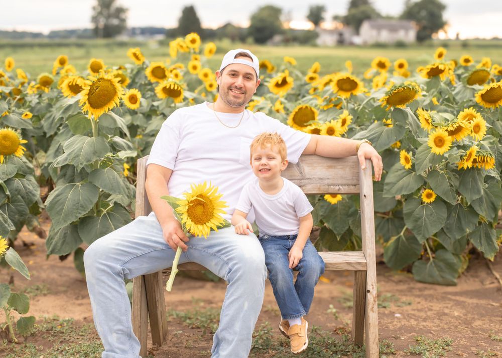 Professional Photography Janesville Wisconsin
Family
Love
Children
Sunflowers
Natural Light