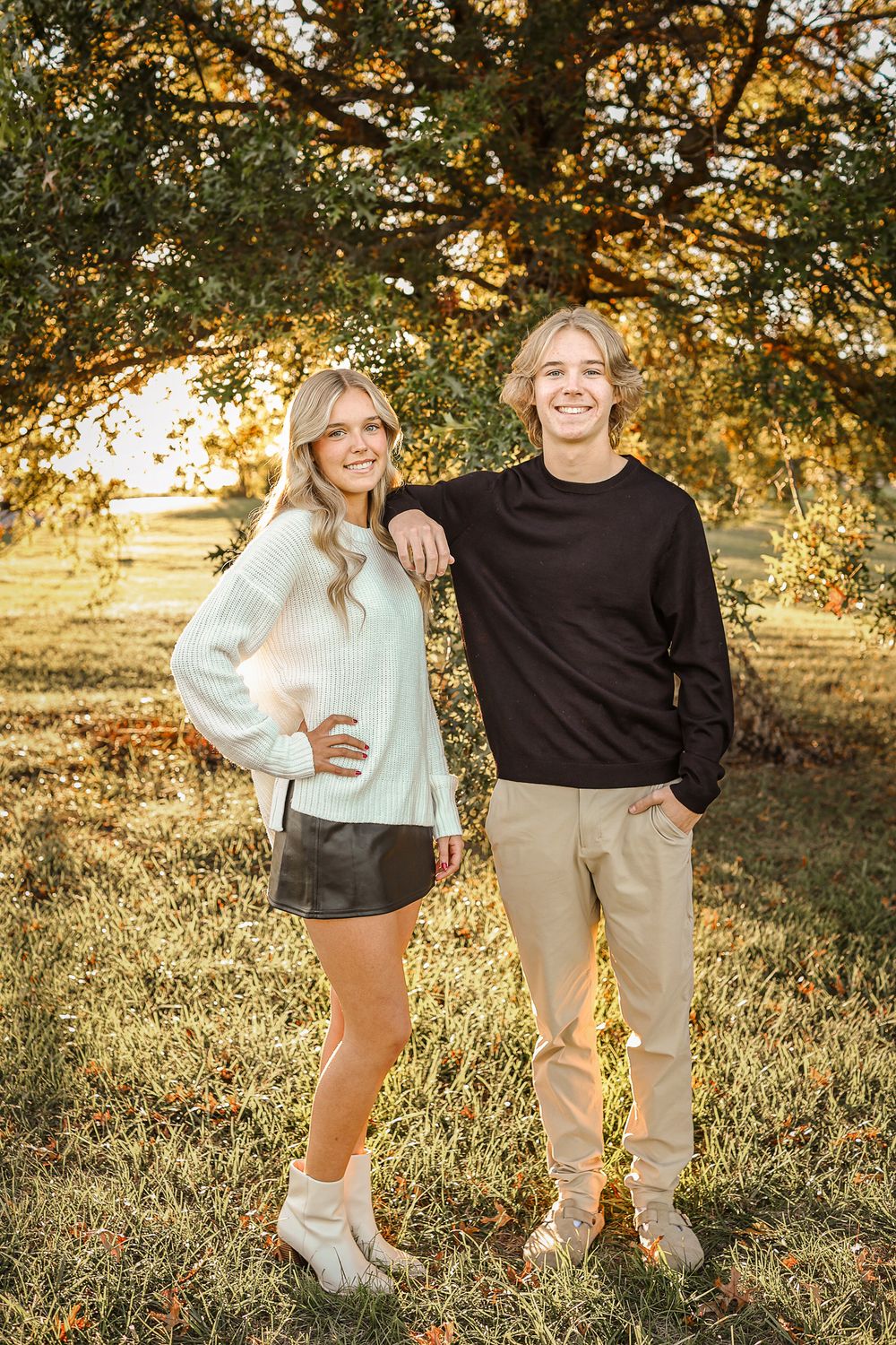 Sibling portrait with fall background in Springfield MO