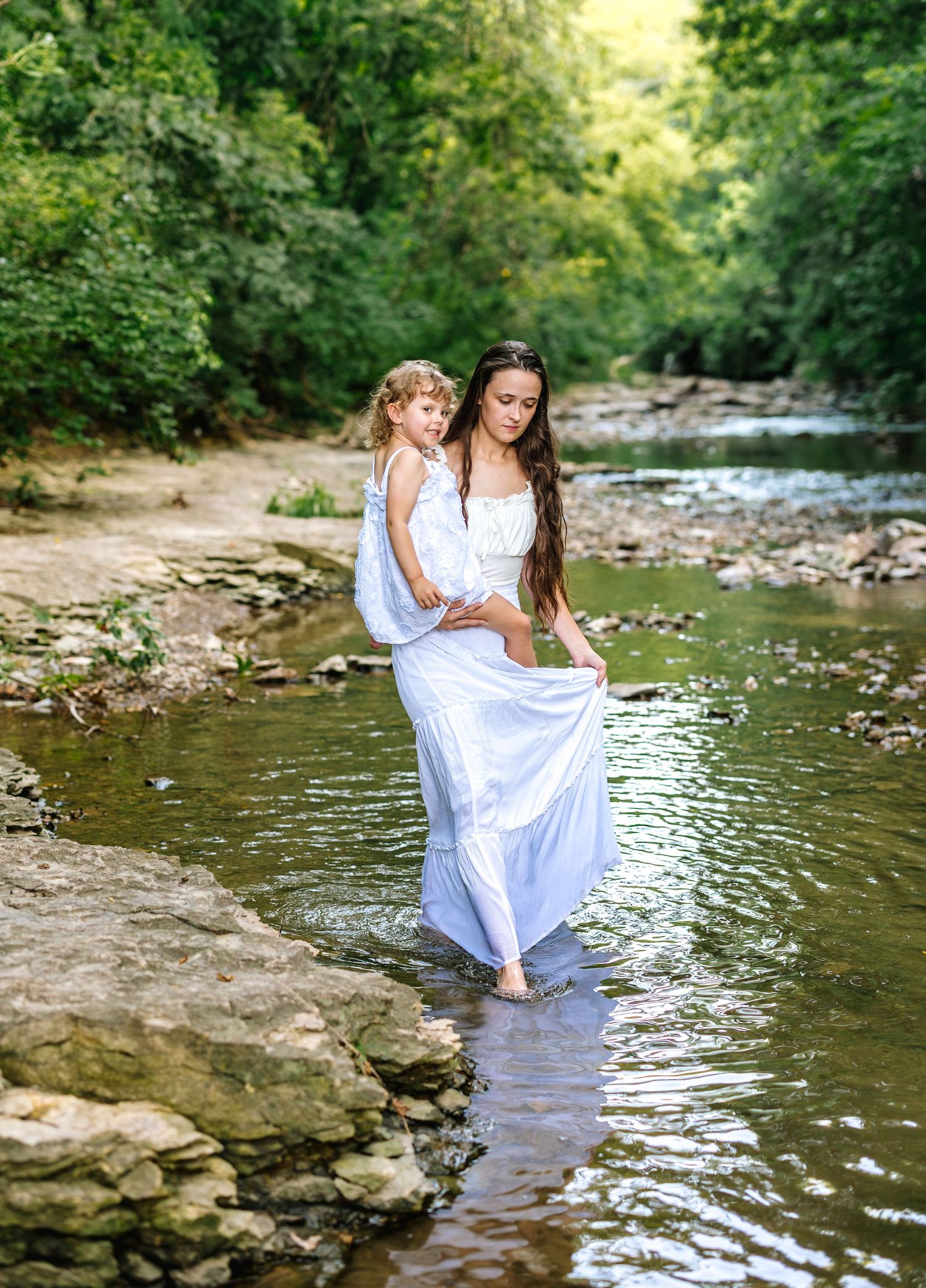Mommy & me photoshoot located throughout the Kansas City Metro area. Based in Blue Springs, Missouri.