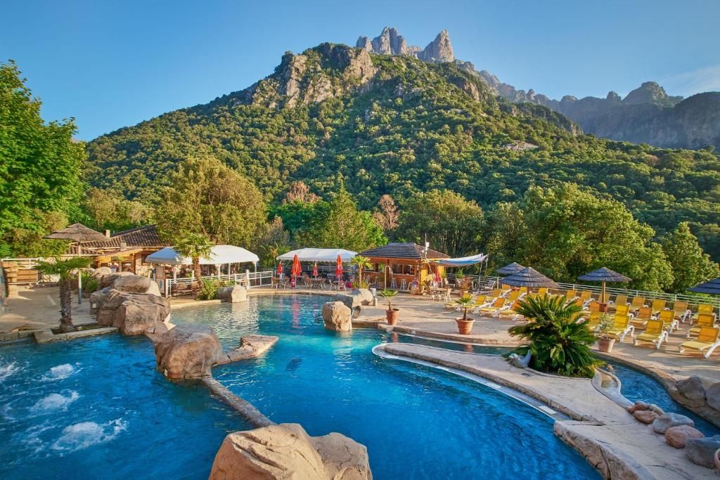 piscine du camping des oliviers à porto