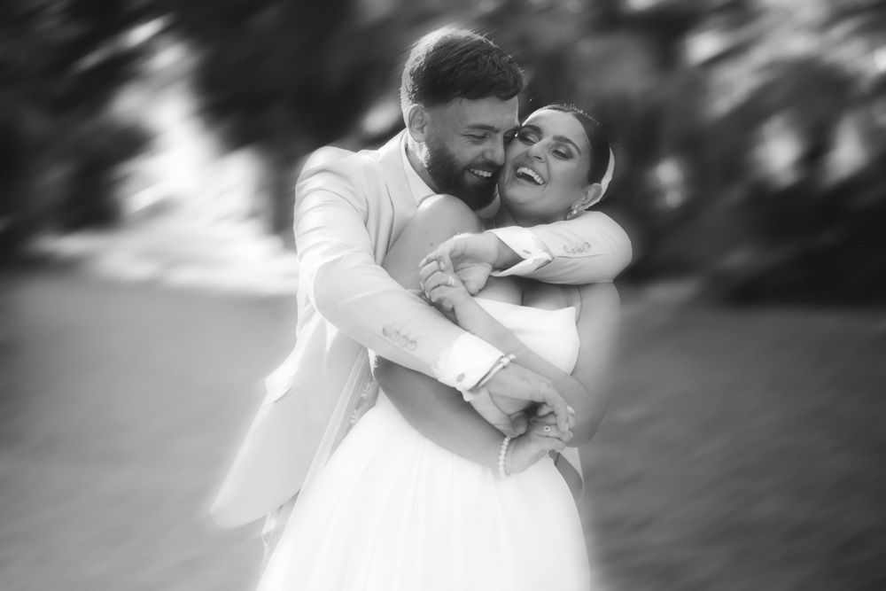 A candid portrait of the newlyweds in the park of Villa Nobel in Sanremo during the photo shoot.