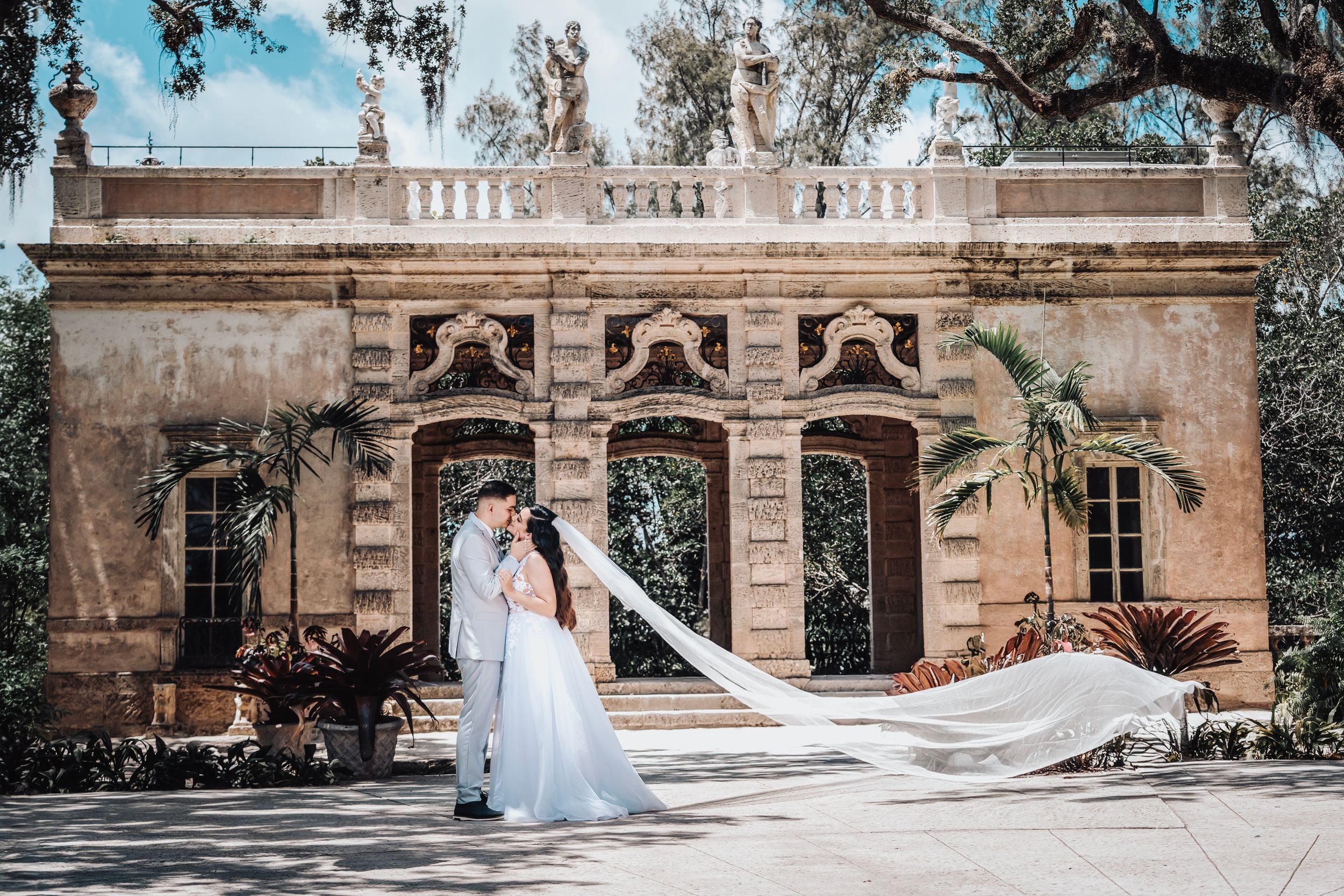 Wedding photoshoot at Vizcaya Museum
