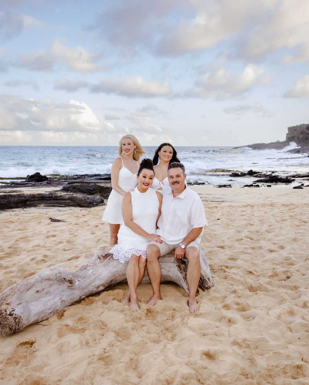Hawaii family photography
Oahu family photographer
Oahu Hawaii photographer
Family beach photoshoot
Family photo session 
Hawaii photoshoot