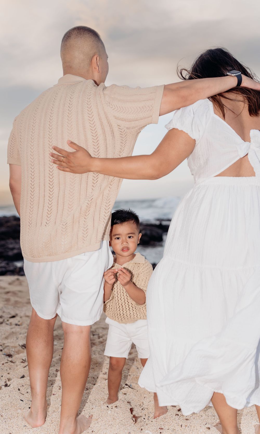 Family photographer 
Family photo session at the beach
Photographer Oahu Hawaii
Family photos at the beach
Family beach photoshoot Oahu