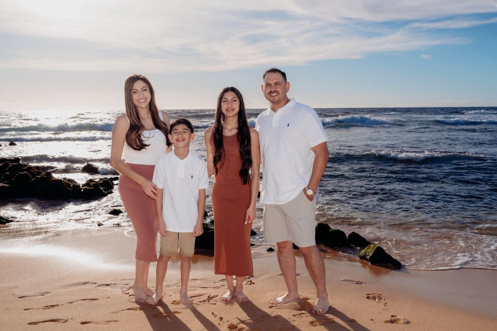 Hawaii family photography
Oahu family photographer
Oahu Hawaii photographer
Family beach photoshoot
Family photo session 
Hawaii photoshoot