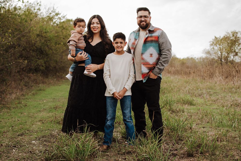 Natural light family photography in Northwest Community Park, Fort Worth during fall mini session