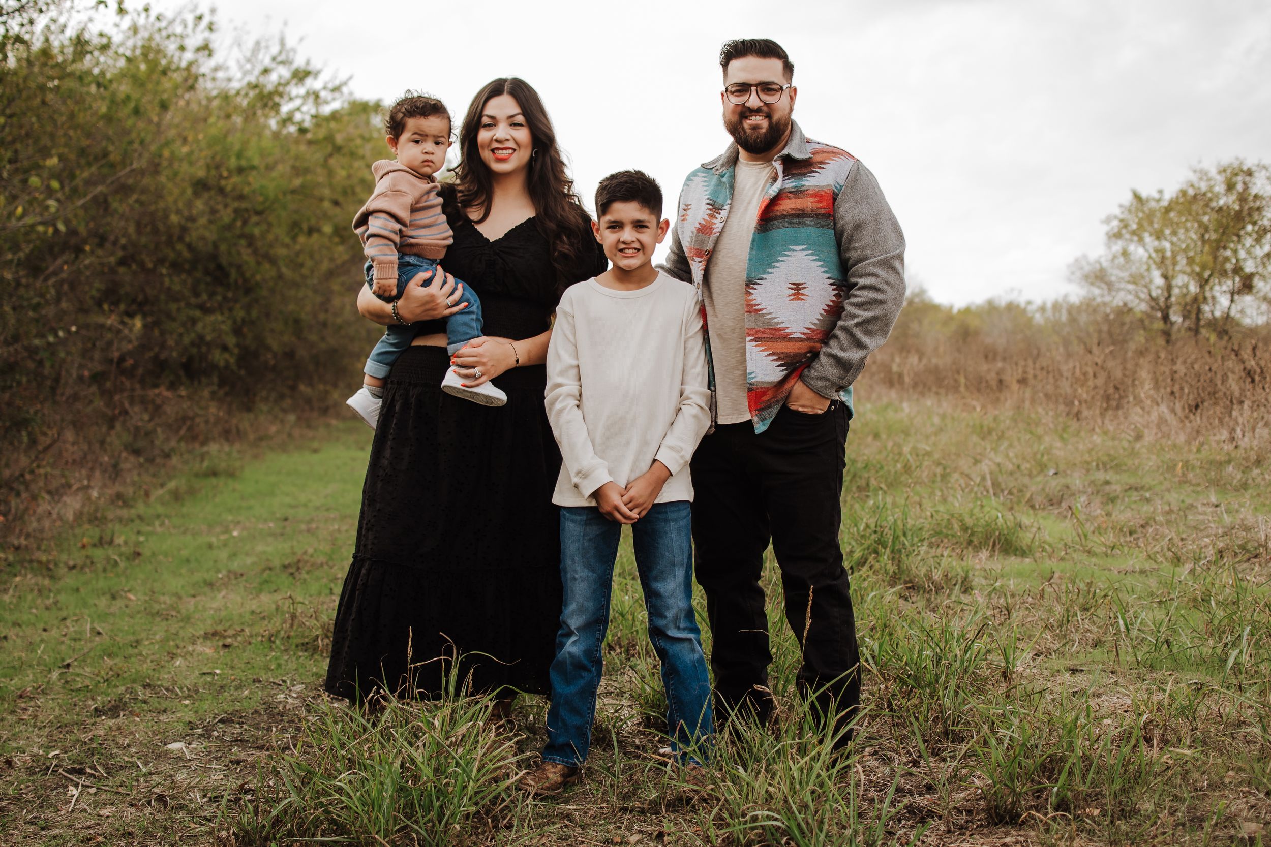 Natural light family photography in Northwest Community Park, Fort Worth during fall mini session