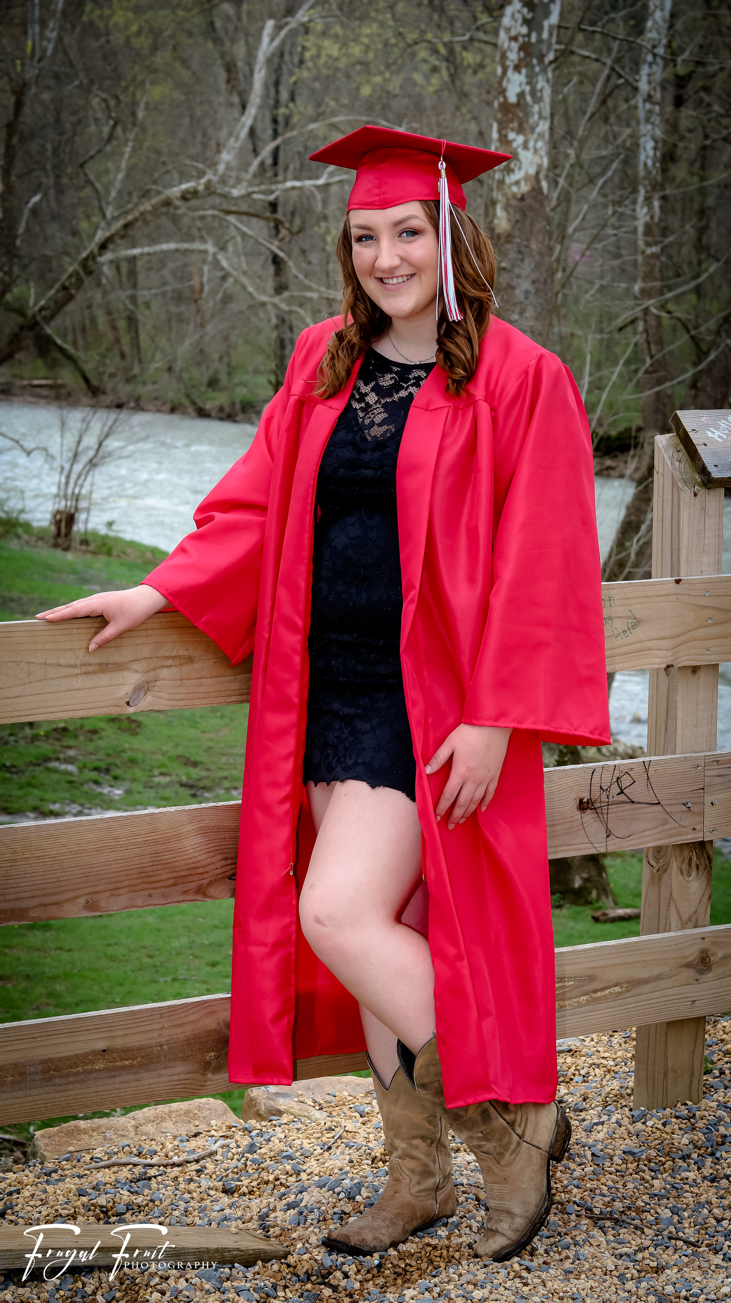 Professional outdoor Graduation photo of Jenny Hill by Linx Photography in Barrie, Ontario