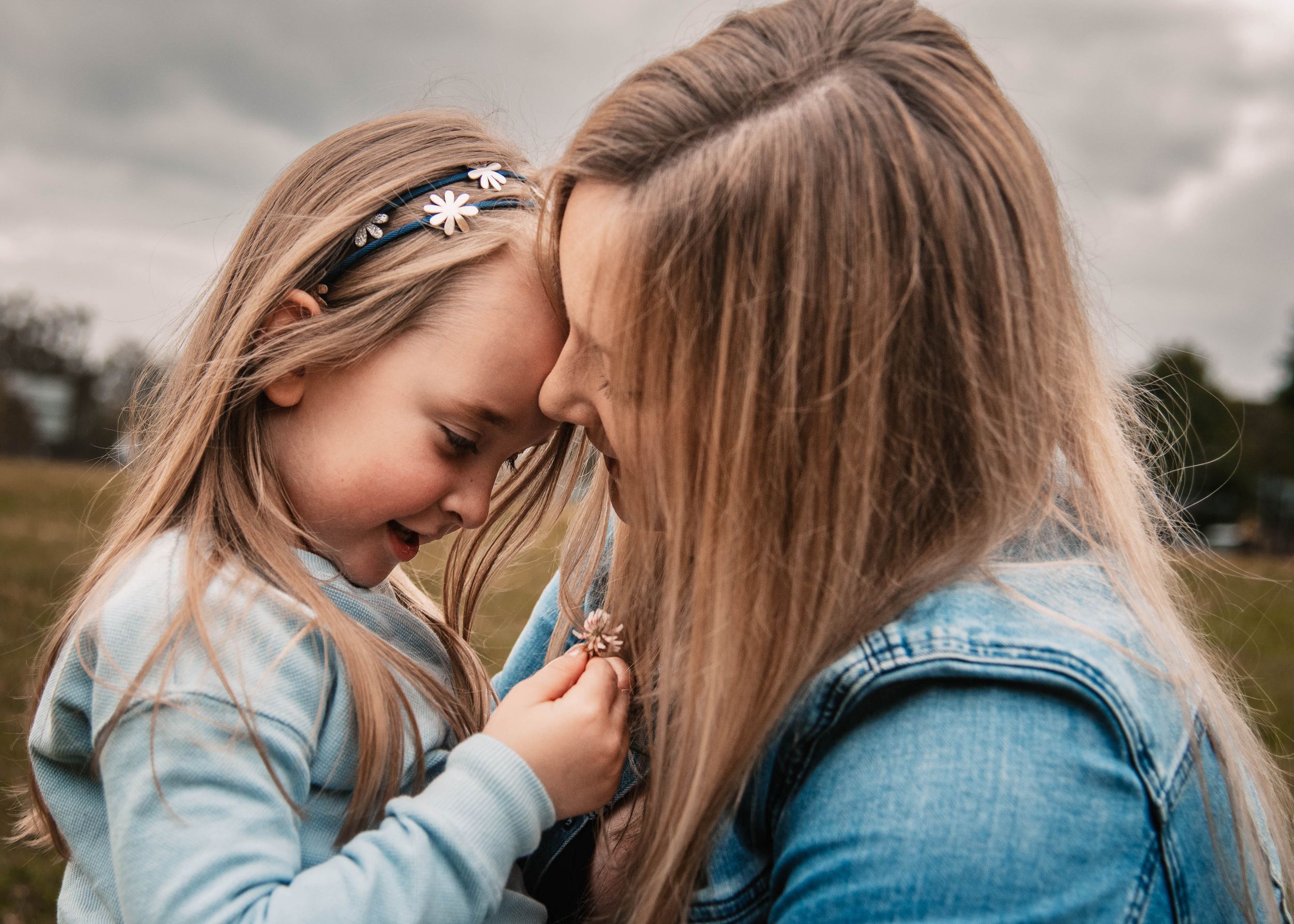 Candid Outdoor Documentary Lifestyle Storytelling Emotional Family Moments Professional Creative Family Bonding Photo
