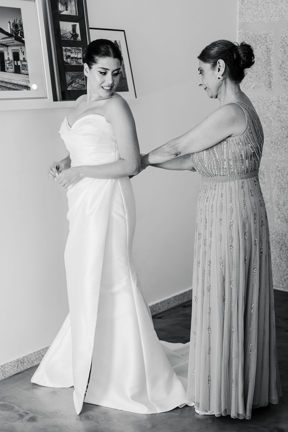 Bride preparation session photos
