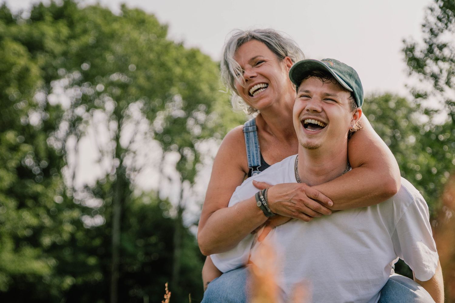 Familieportret studio Zwolle, emotie en liefde in beeld