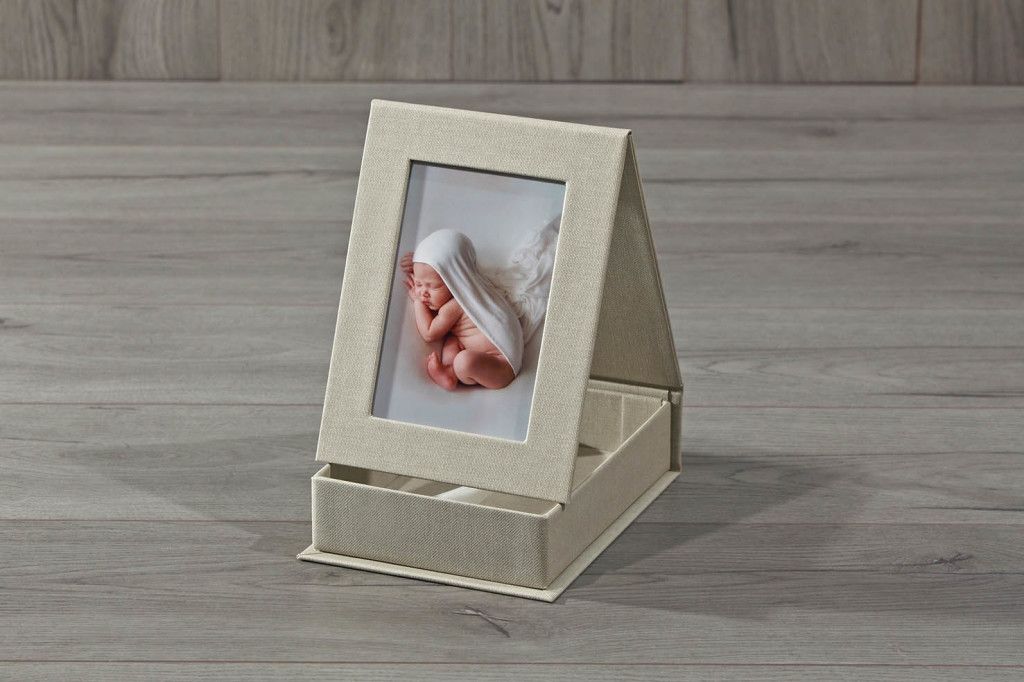 fotografia di famiglia a bruino torino - tema famiglia | foto di gravidanza (maternità). Stampe e prodotti per la tua casa